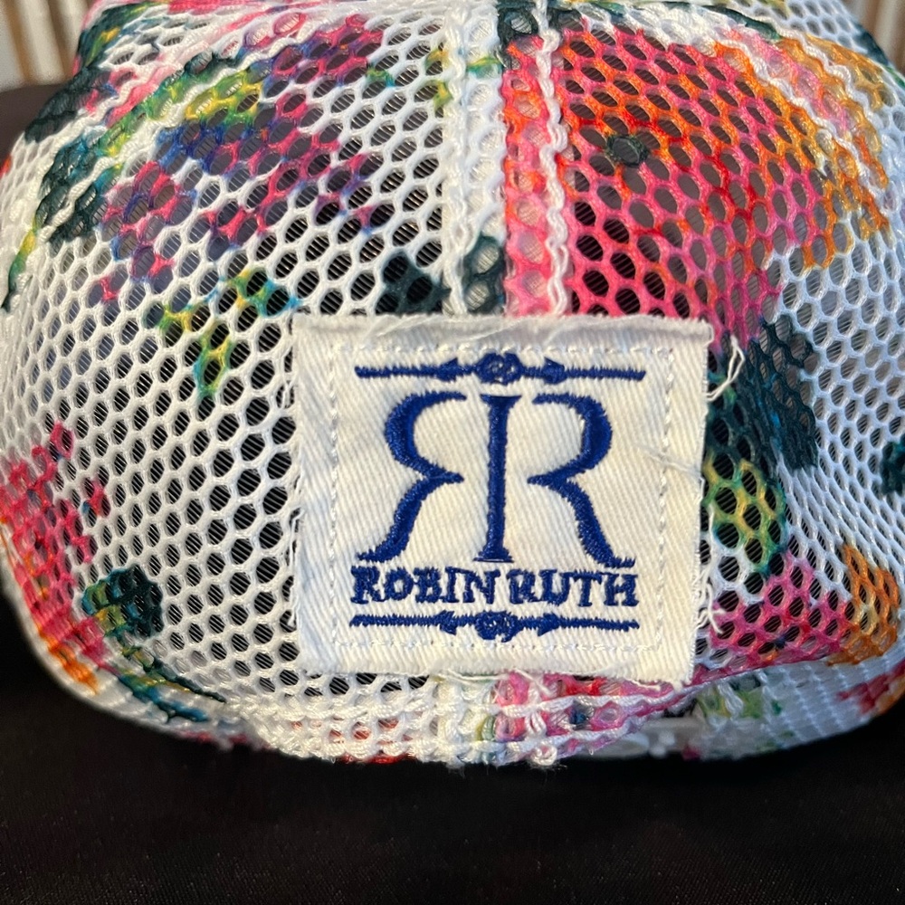 NWOT Robin Ruth Austin women’s  Floral Cap -‎ Pink and White - Picture 3 of 8